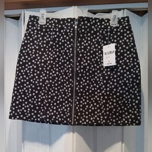 Forever 21 Black and White Floral Mini Skirt